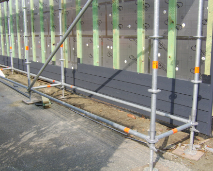 isoleren gevel met Recticel Eurowall en plaatsen Eternit Sidings Cedral wood